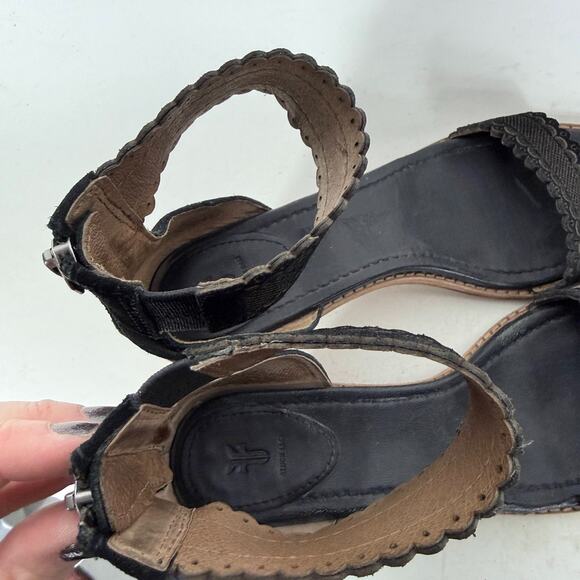 Frye Brielle Scallop Sandal Women's 6 Black Suede Back-Zip Open Toe Block Heel - Picture 9 of 10